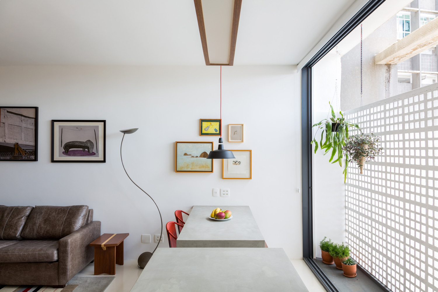 Kitnet Copan / Garoa - Porta, Fachada, Mesa, Cadeira