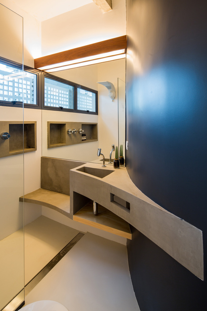 Kitnet Copan / Garoa - Cozinha, Escada, Corrimão, Bancada, Mesa, Pia, Cadeira