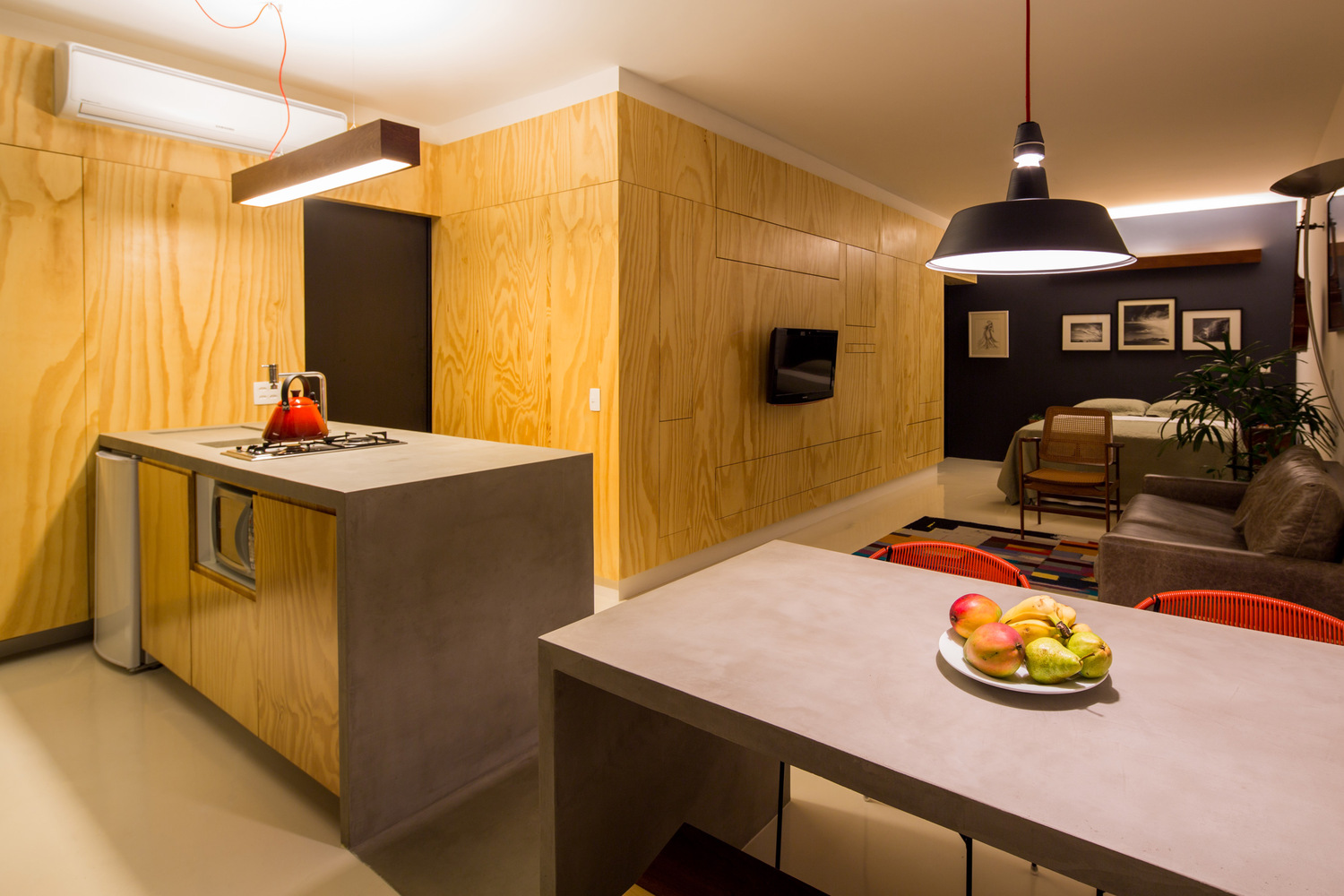 Kitnet Copan / Garoa - Cozinha, Mesa, Iluminação, Bancada, Cadeira