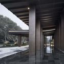 Copper Column of Multi-Function Hall. Image © Qiang Zhao