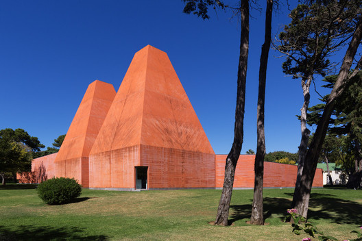 A beleza da cor Pantone 2019 através de 15 projetos A beleza da cor Pantone 2019 através de 15 projetos - Imagem 5 de 16