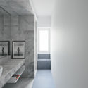 Apartment In Benfica / Atelier Pupa - Interior Photography, Bathroom, Windows