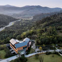 Yanlord Nanjing Phoenix Hill Hot Spring Club / Shanghai Zhongfang Architectural Design - Spa