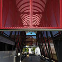 Red Pavilion / Sarovic Plaut Arquitectos - Instalaciones Temporales, Fachada, Arco