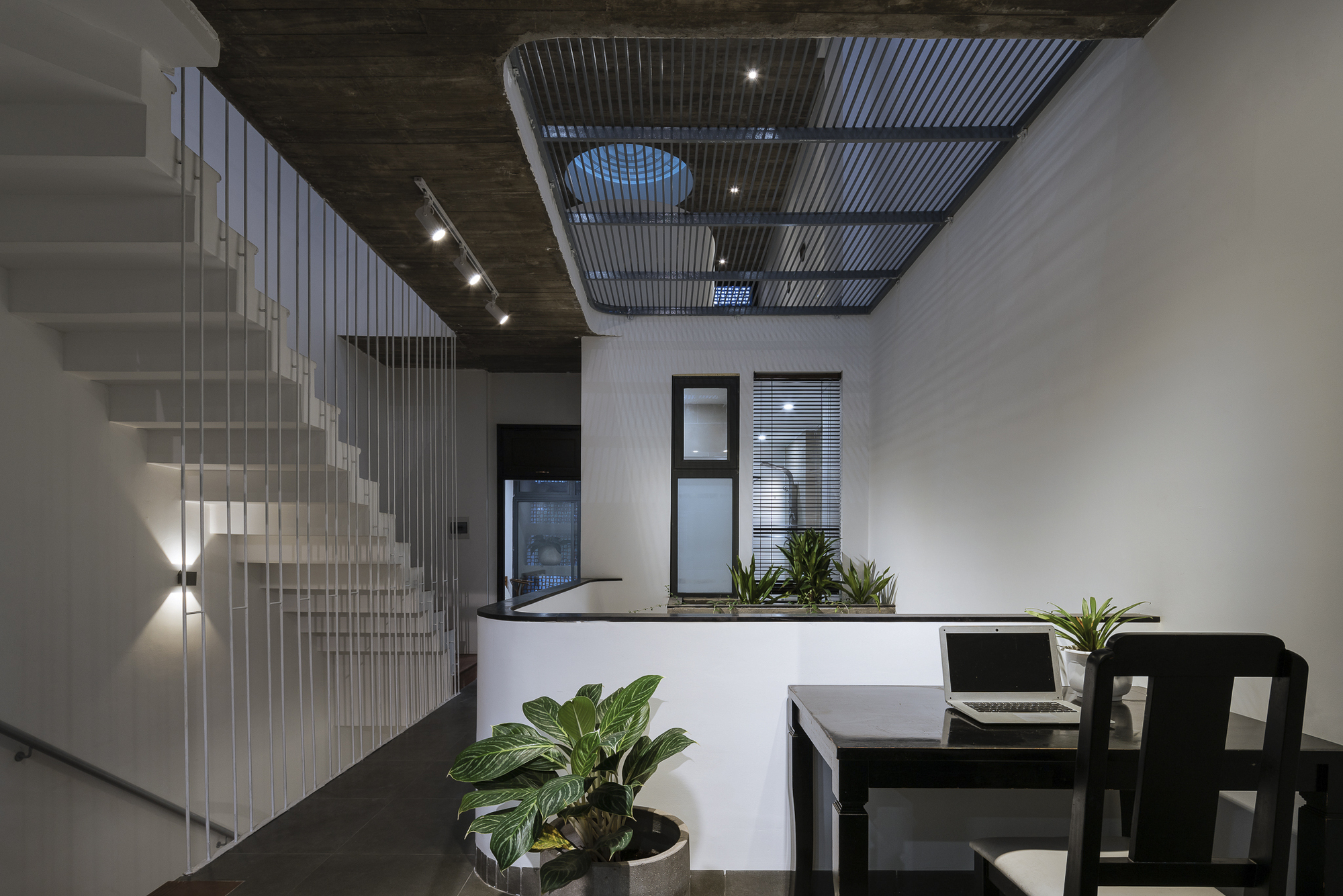 Gallery of ANHS House / G+ Architects - 12