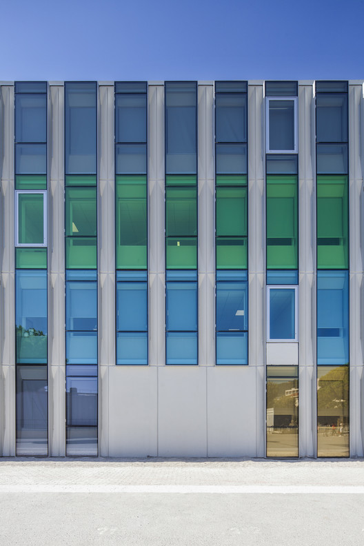 Simone Veil Middle School in Nice / Comte & Vollenweider - Windows, Facade