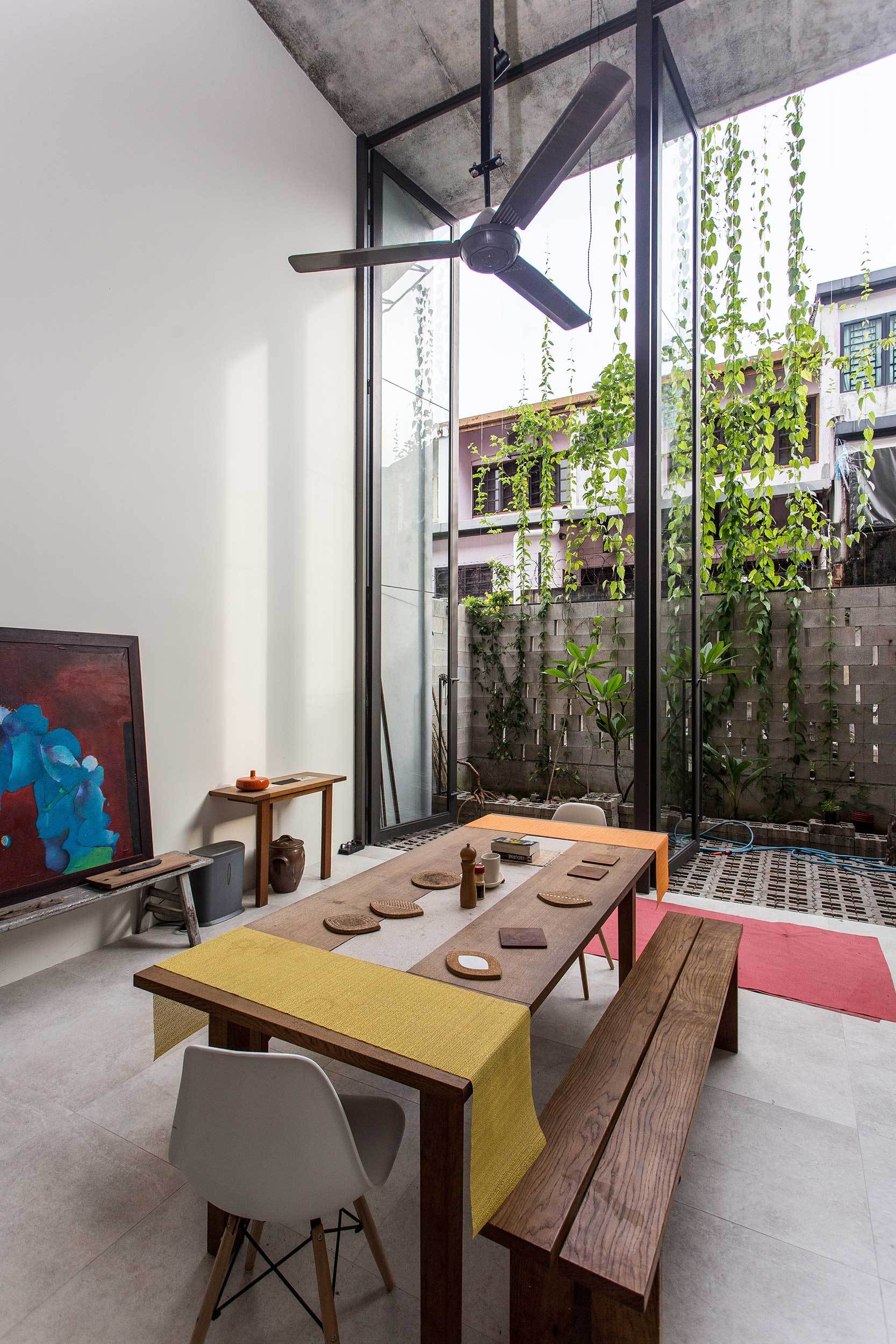 Gallery of Planter Box House / Formzero 6