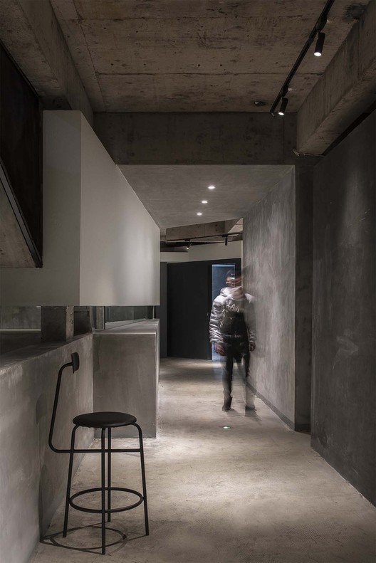 Variation In The Crack • Park Qian / FON STUDIO - Image 4 of 38