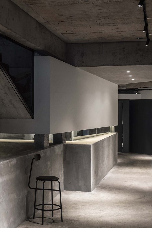 Variation In The Crack • Park Qian / FON STUDIO - Image 33 of 38