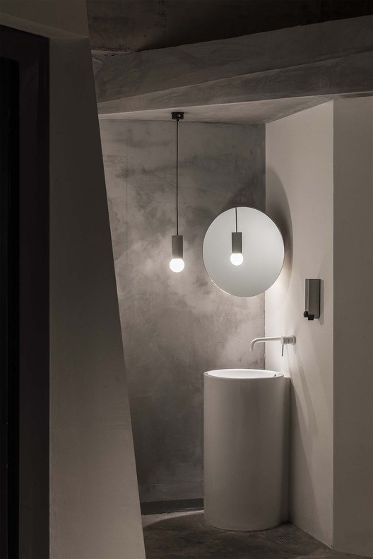 Variation In The Crack • Park Qian / FON STUDIO - Image 34 of 38