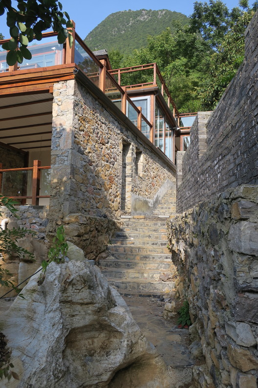 Wanfenglin Stone House / Semisótano arquitectos ( RGRM arquitectos) - Image 3 of 26