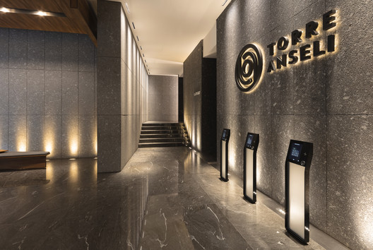 Torre Anseli / Colonnier Arquitectos - Imagem 2 de 25