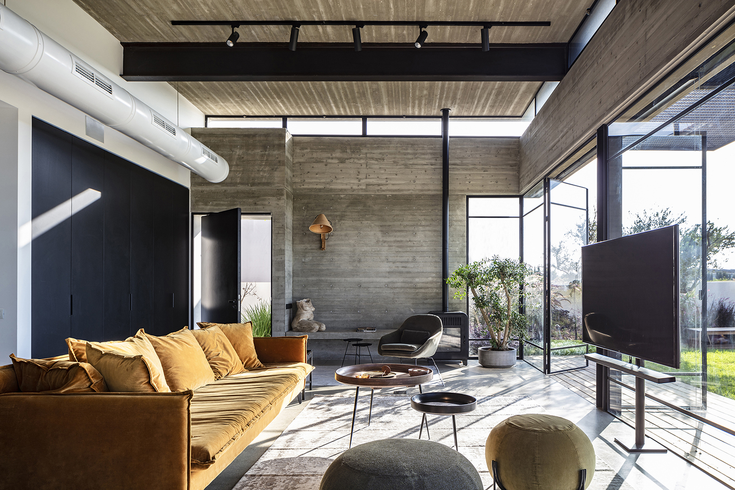 Gallery of Bare House by the Fields / JacobsYaniv Architects 3