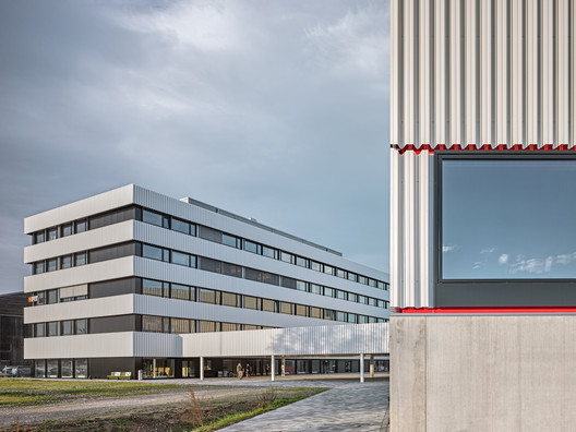 WIN4 Sports Centre / EM2N WIN4 Sports Centre / EM2N - Image 13 of 19