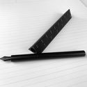 ENSSO推出由黑铝合金材料制成的三棱尺钢笔 - Image 4 of 4
