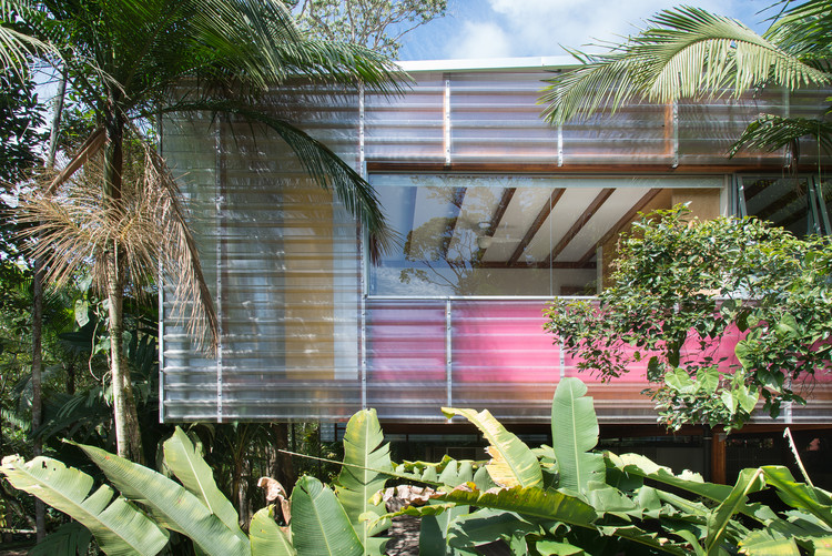 Casa Praia Vermelha / Nitsche Arquitetos - Jardim