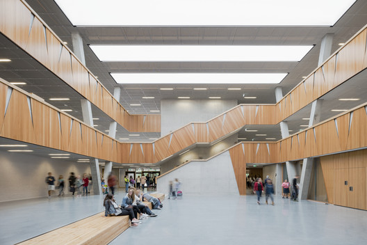 Sun-Filled Spaces Created By Skylights In 20 Architectural Projects ... - Use Skylights In Profound Spaces