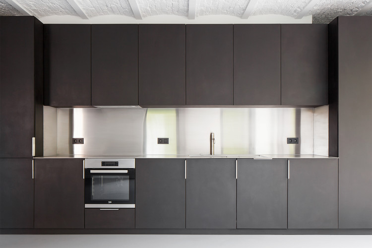 La bouteillerie / Architecture Cotugno Thiry - Countertop, Kitchen, Sink, Windows