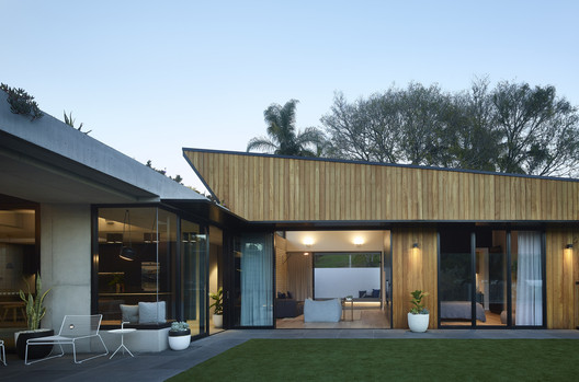 Sorrel Street / Shaun Lockyer Architects - Image 3 of 29
