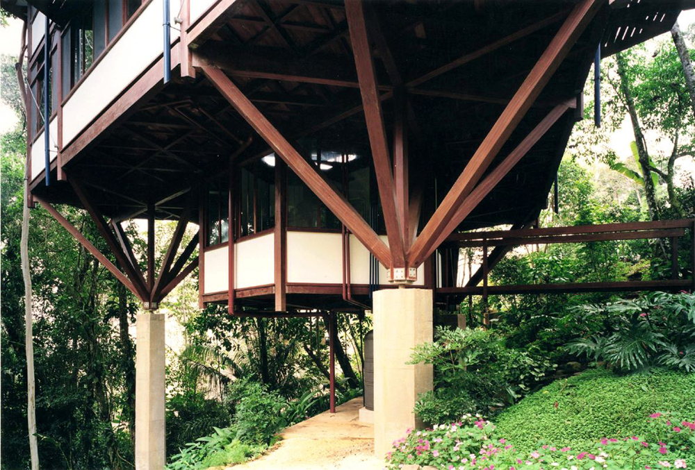 Galería de Casas brasileñas construidas en terrenos inclinados - 16