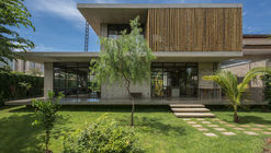 Petro House / Fernanda Padula Arquitetura