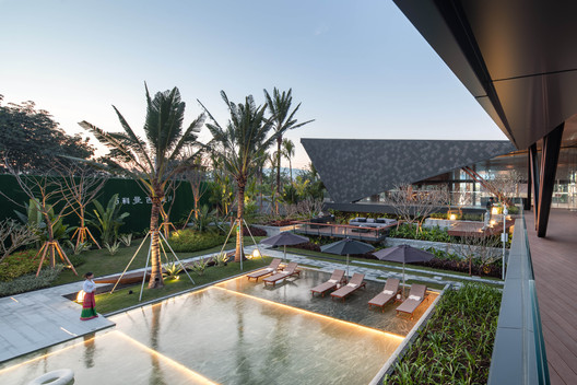 Centro Cultural Vanke Xishuangbanna / XAA Centro Cultural Vanke Xishuangbanna / XAA - Imagem 3 de 30