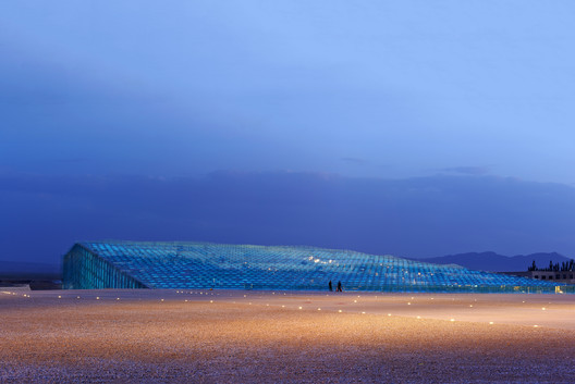 Encore Dunhuang Theater / BIAD-ZXD ARCHITECTS Encore Dunhuang Theater / BIAD-ZXD ARCHITECTS - Image 5 of 22