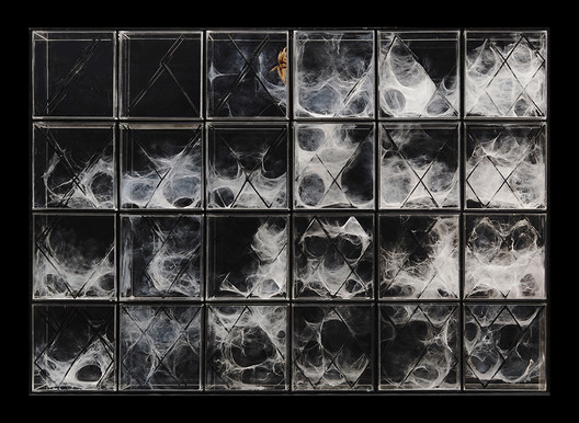 Centre Pompidou hosts Living Sculptures investigating Life in a Digital Age Centre Pompidou hosts Living Sculptures investigating Life in a Digital Age - Image 5 of 17