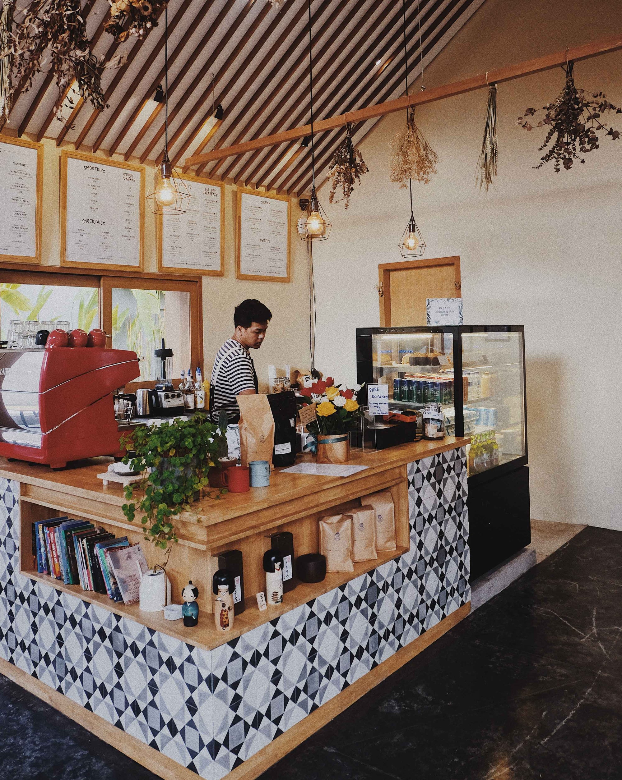 Gallery of Canvas Café Bali / Studio Tropis 4