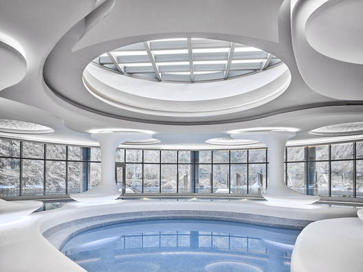 Inter Continental Shanghai Wonderland Hotel / Cheng Chung Design - Image 3 of 38