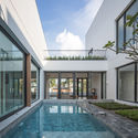 Casa de múltiples patios / Poetic Space Studio - Residencial