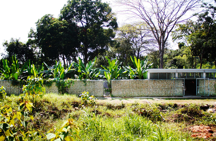 Vietnam BEAR Sanctuary / COLE - Garden