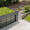Split Box House / DiG Architects | ArchDaily