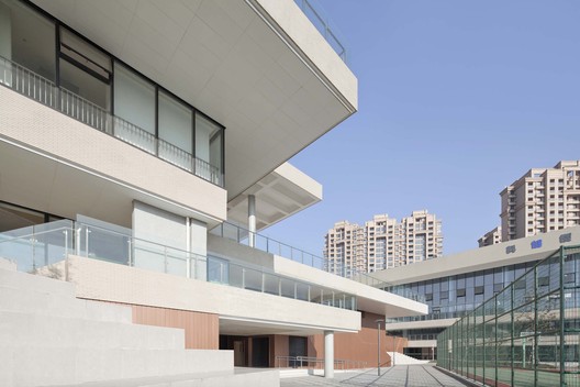 Experimental Primary School of Suzhou Science and Technology Town / Atelier Z+ , Dplus Studio - Image 14 of 48