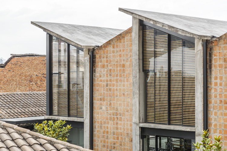 Centro ambulatorio de salud mental San Lázaro / Andrade Benítez + Daniel Moreno Flores