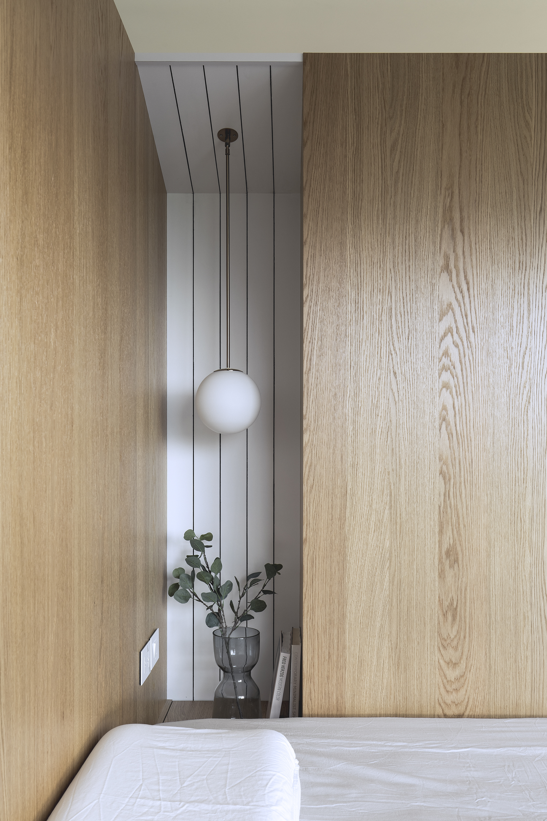 Gallery of Modern Color / Studio In2 13