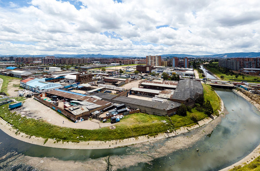 First Place in the Competition for Social Housing in Bogotá / Vigliecca & Associados + Ensamble de Arquitectura Integral First Place in the Competition for Social Housing in Bogotá / Vigliecca & Associados + Ensamble de Arquitectura Integral - Image 5 of 17