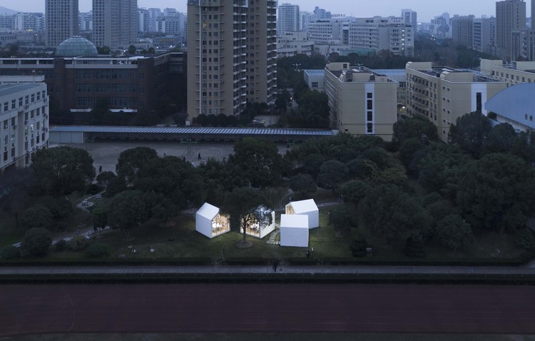 80㎡ Reading Village / yuan Architects - Windows, Cityscape