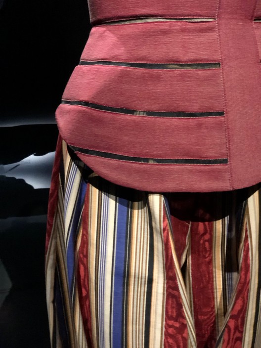 A cor e a busca pelo pertencer de Charles Fréger no Armani/Silos - Imagem 19 de 21