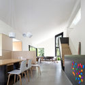 Split Level House  / D'Arcy Jones Architects - Interior Photography, Residential, Kitchen, Chair, Table, Countertop