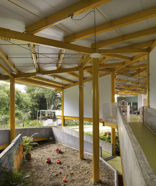 CCB Kindergarten / MRV Arquitectos - Image 2 of 41