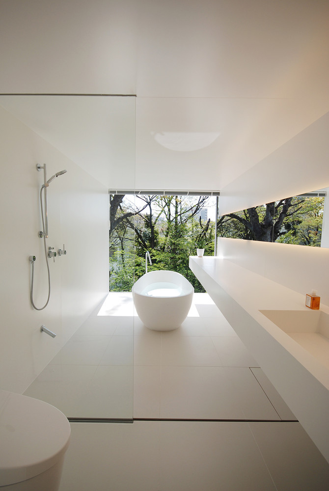 Gallery of 30 Open Bathrooms Incorporating Breeze and Nature in