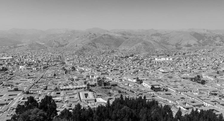 Cusco Demands to Be a City for People - Image 7 of 12