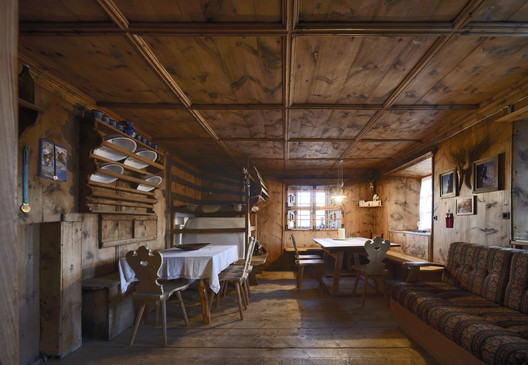 Felderhof House / Pavol Mikolajcak Architekten - Interior Photography, Dining room, Table, Sofa, Wood, Windows, Chair, Beam