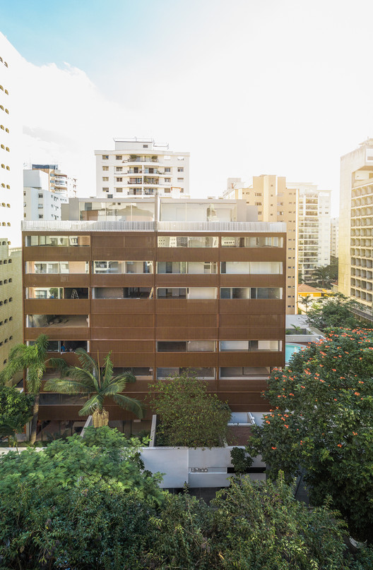 Edificio Único / Studio Arthur Casas - Imagen 2 de 21