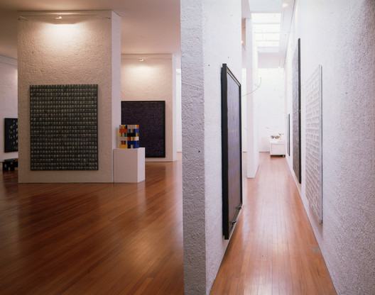 Do you know the architect Aurelio Martinez Flores? Do you know the architect Aurelio Martinez Flores? - Image 4 of 19