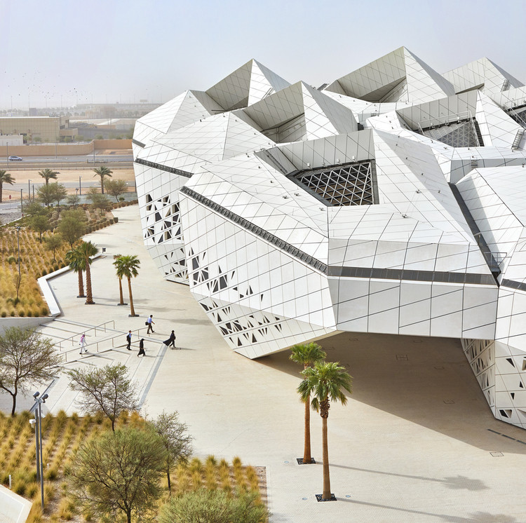 Opinion: Women in Architecture Need a New Set of Role Models—Beyond the Star System - Image 4 of 6