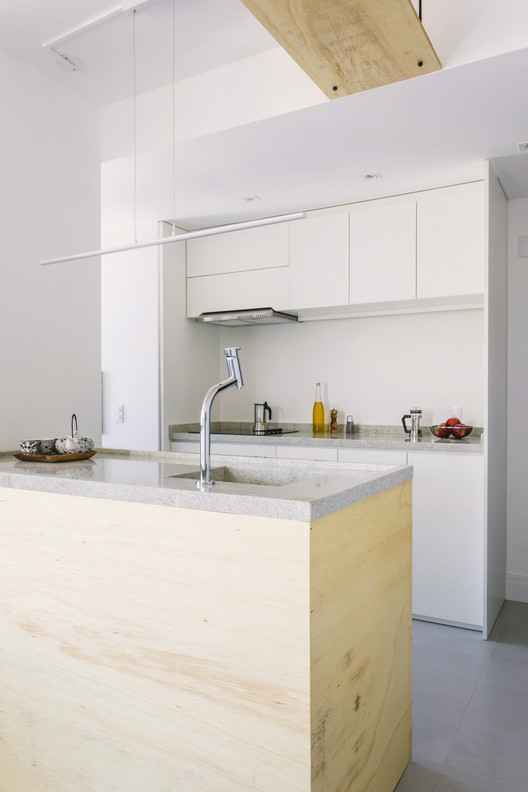 Artsy Apartment / BARRA Arquitetos Artsy Apartment / BARRA Arquitetos - Image 13 of 23
