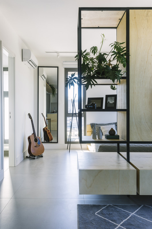 Artsy Apartment / BARRA Arquitetos Artsy Apartment / BARRA Arquitetos - Image 5 of 23