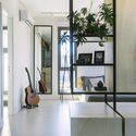 Artsy Apartment / BARRA Arquitetos - Apartment Interiors